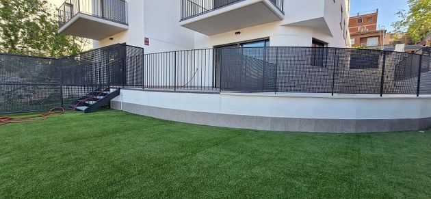 Foto 1 de Piso en venta en avenida De Frederic Rahola de 3 habitaciones con terraza y piscina