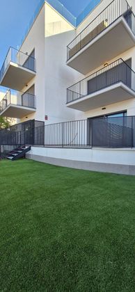 Foto 2 de Piso en venta en avenida De Frederic Rahola de 3 habitaciones con terraza y piscina