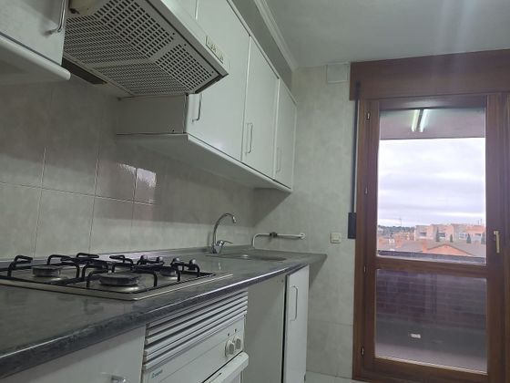 Foto 1 de Dúplex en venda a Deportivo Galapagar - Los Almendros de 2 habitacions amb terrassa i calefacció