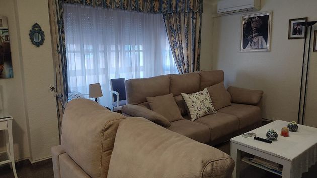 Foto 1 de Piso en venta en Yecla de 3 habitaciones con aire acondicionado