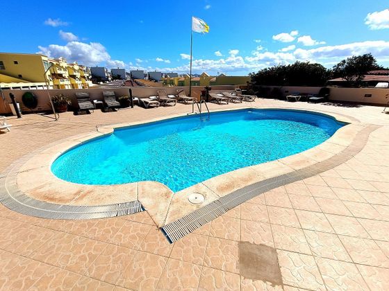 Foto 2 de Venta de piso en calle Playa de la Jaqueta de 3 habitaciones con terraza y piscina