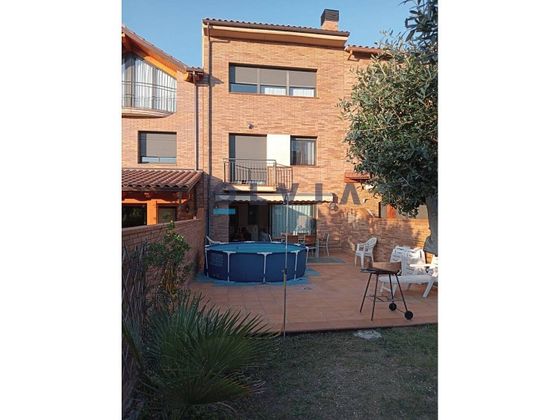 Foto 2 de Casa en venta en Centre - Castellar del Vallès de 4 habitaciones con terraza y garaje