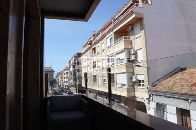 Foto 2 de Estudi en venda a Centro - Torrevieja amb terrassa i balcó