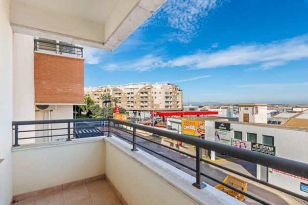 Foto 1 de Pis en venda a Centro - Torrevieja de 5 habitacions amb terrassa i balcó