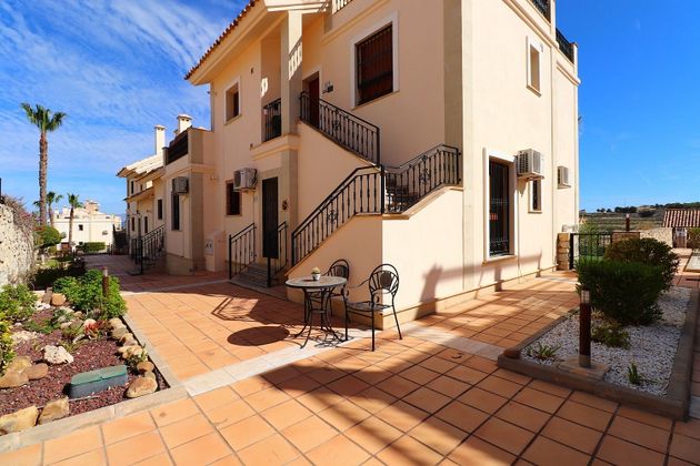 Foto 2 de Pis en venda a calle Los Montesinos de 2 habitacions amb terrassa i piscina