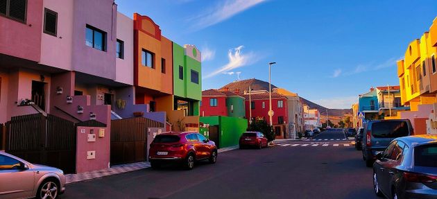 Foto 1 de Casa en venda a calle Playa de Arinaga de 3 habitacions amb terrassa i garatge