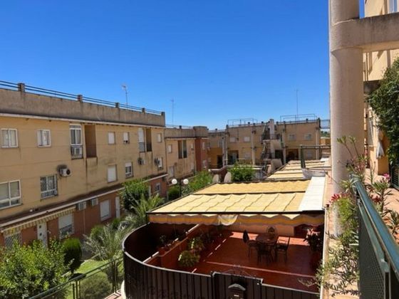 Foto 2 de Dúplex en venda a Almendralejo de 3 habitacions amb terrassa i garatge