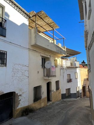 Foto 1 de Xalet en venda a Alcuéscar de 5 habitacions amb terrassa