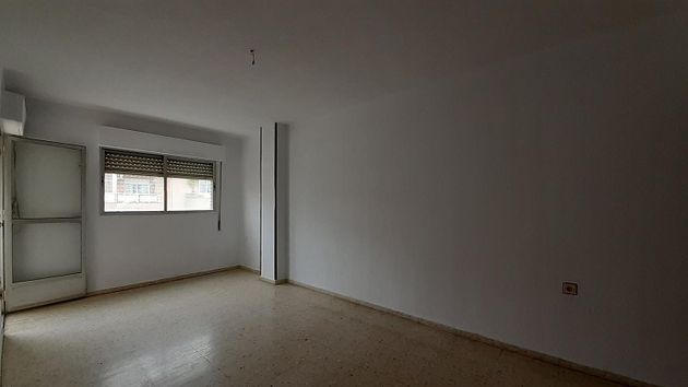 Foto 2 de Pis en venda a Almendralejo de 3 habitacions amb terrassa i ascensor