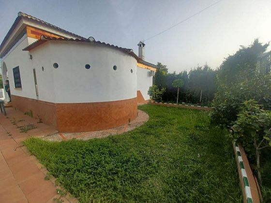 Foto 2 de Venta de chalet en Castilblanco de los Arroyos de 6 habitaciones con garaje y aire acondicionado
