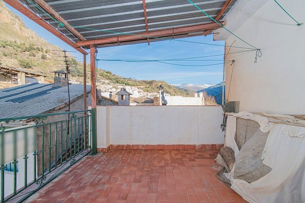 Foto 2 de Casa en venda a Guejar Sierra de 4 habitacions amb terrassa