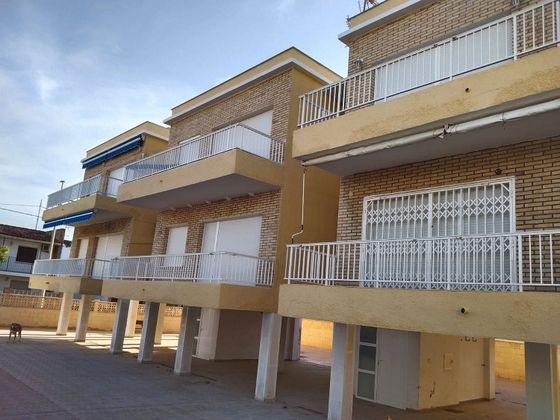 Foto 2 de Pis en venda a calle Islas Canarias de 2 habitacions amb terrassa i garatge