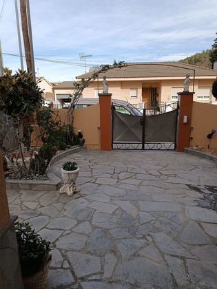 Foto 1 de Xalet en venda a Pacs del Penedès de 5 habitacions amb terrassa i piscina