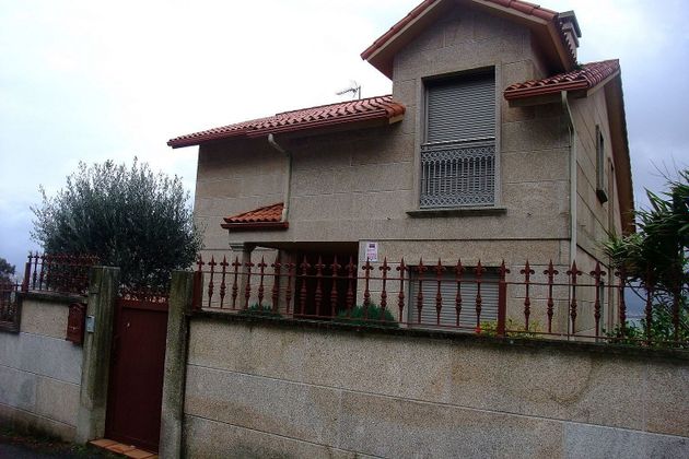 Foto 1 de Xalet en venda a calle As Cachadiñas de 5 habitacions amb terrassa i piscina