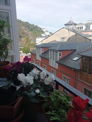 Foto 1 de Venta de piso en Valdés de 3 habitaciones con balcón y calefacción