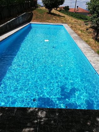 Foto 2 de Chalet en venta en Castrelo de Miño de 5 habitaciones con terraza y piscina
