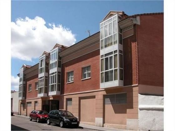 Foto 2 de Alquiler de piso en calle Hernán Cortés de 1 habitación con garaje y muebles