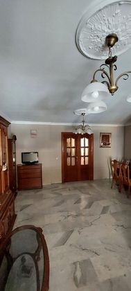 Foto 2 de Piso en venta en Suárez de 4 habitaciones con terraza y garaje