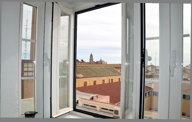 Foto 1 de Venta de piso en La Goleta - San Felipe Neri de 3 habitaciones con garaje y balcón