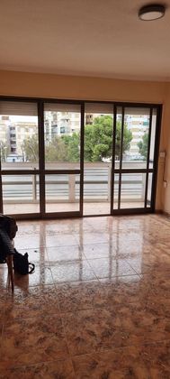 Foto 2 de Venta de piso en Poniente-Faro de 2 habitaciones con terraza y garaje