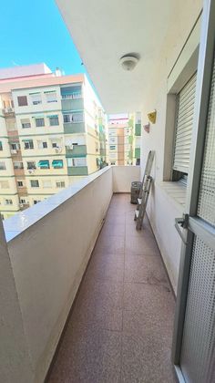 Foto 1 de Pis en venda a Carlos Haya de 4 habitacions amb terrassa i aire acondicionat