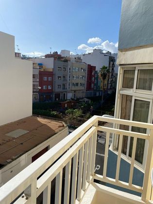 Foto 1 de Piso en alquiler en Santa Catalina - Canteras de 2 habitaciones con muebles y balcón