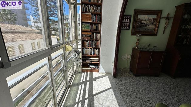 Foto 2 de Piso en venta en Zona Bahía Blanca de 3 habitaciones con terraza y aire acondicionado