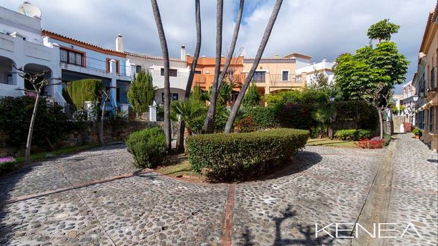 Foto 1 de Casa en venda a Paraíso - Atalaya- Benamara de 4 habitacions amb terrassa i piscina