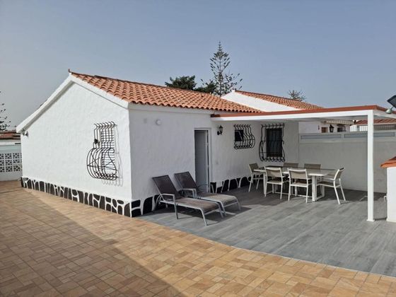 Foto 1 de Xalet en lloguer a Playa del Inglés de 2 habitacions amb terrassa i piscina
