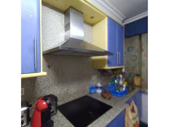 Foto 2 de Piso en venta en Ponteareas de 3 habitaciones con terraza y calefacción