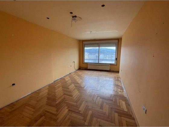 Foto 1 de Pis en venda a Ponteareas de 3 habitacions amb balcó i calefacció