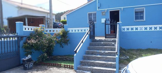 Foto 2 de Casa en venda a Cariño de 3 habitacions amb terrassa i jardí