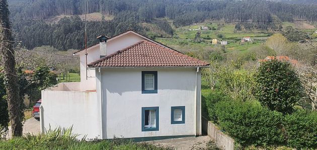 Foto 2 de Casa en venda a Ortigueira de 3 habitacions amb terrassa i jardí
