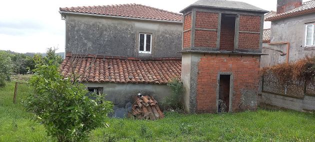 Foto 1 de Venta de casa en Ortigueira de 3 habitaciones con jardín