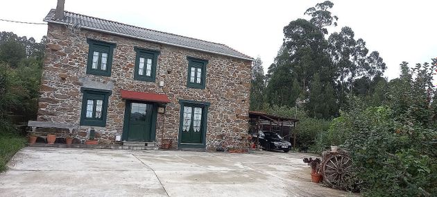 Foto 1 de Venta de chalet en Ortigueira de 3 habitaciones con terraza y jardín