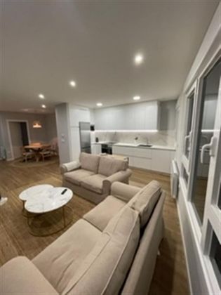 Foto 2 de Alquiler de piso en Campo da Torre - Mollabao de 2 habitaciones con garaje y muebles
