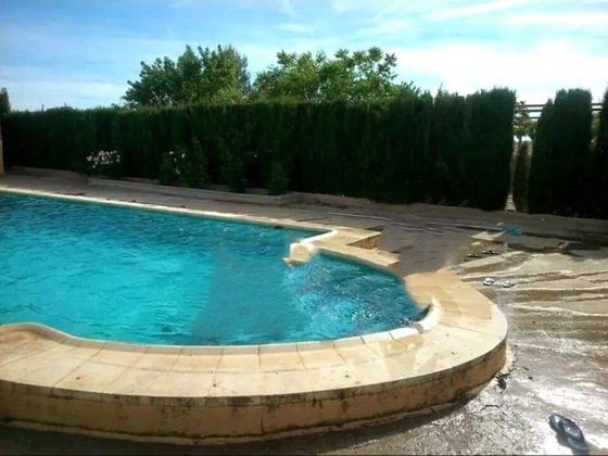Foto 1 de Casa rural en venda a Villarrobledo de 4 habitacions amb piscina i garatge