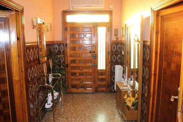 Foto 2 de Venta de casa en Argamasilla de Alba de 4 habitaciones con garaje y aire acondicionado