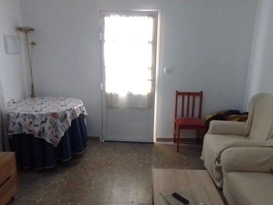 Foto 2 de Venta de casa en Socuéllamos de 4 habitaciones con garaje y calefacción