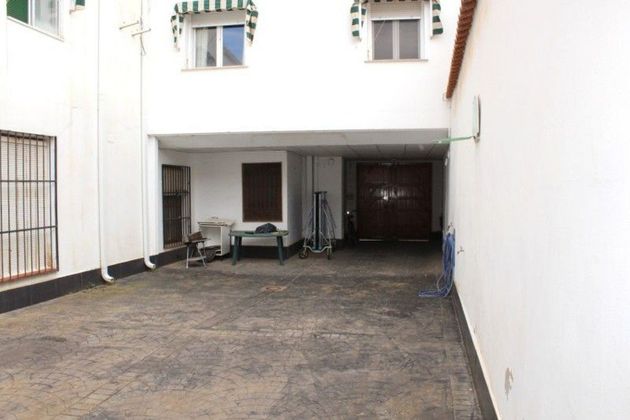 Foto 1 de Casa en venta en Tomelloso de 10 habitaciones con terraza y garaje