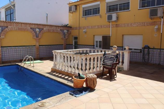 Foto 1 de Casa en venda a Tomelloso de 5 habitacions amb terrassa i piscina