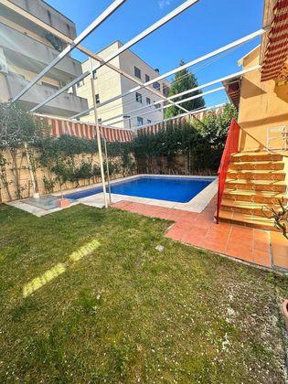 Foto 2 de Casa en venda a Cuevas - Ilustración de 3 habitacions amb terrassa i piscina