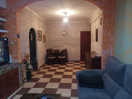 Foto 2 de Venta de piso en calle Méndez Nuñez de 2 habitaciones y 66 m²