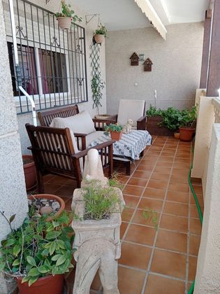 Foto 2 de Xalet en lloguer a Polígono Santa Ana de 4 habitacions amb terrassa i piscina