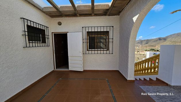 Foto 2 de Chalet en venta en calle Diseminado Mochuelo de 6 habitaciones con terraza y aire acondicionado