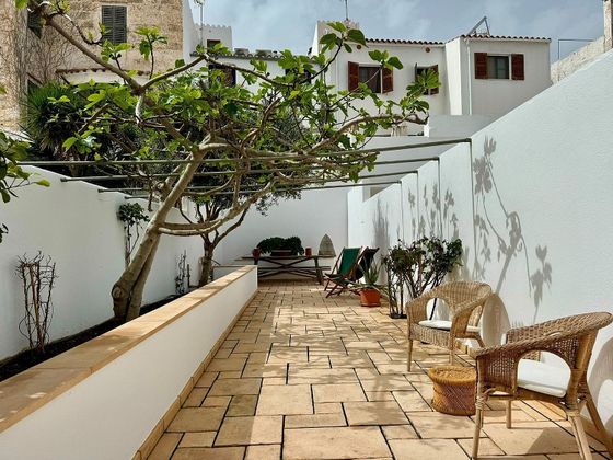 Foto 1 de Pis en venda a Ciutadella de 2 habitacions amb piscina i jardí
