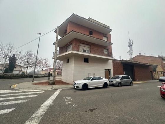 Foto 1 de Casa en venda a Rosselló de 4 habitacions amb terrassa i garatge