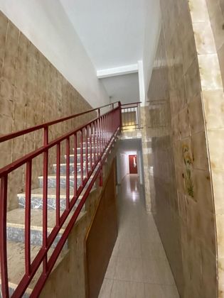 Foto 2 de Dúplex en venta en Instituts - Universitat de 2 habitaciones con ascensor