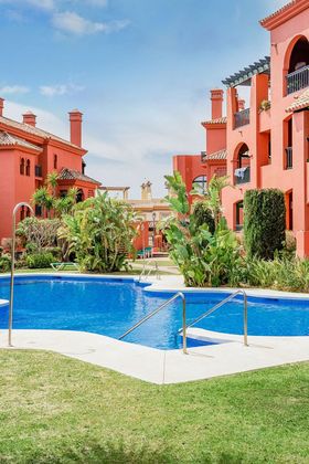 Foto 2 de Dúplex en venda a urbanización Sitio de Calahonda de 3 habitacions amb terrassa i piscina