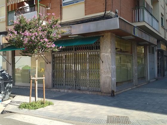 Foto 1 de Venta de local en calle Emilio Gimeno de 125 m²